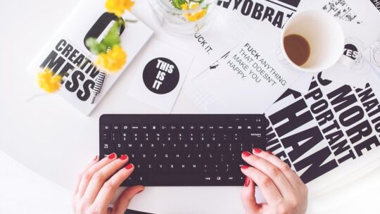 L&rsquo;impact de l&rsquo;intelligence artificielle gratuite sur vos projets professionnels